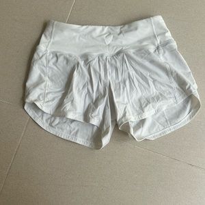 Size 2 white lululemon speed up’s 4 in